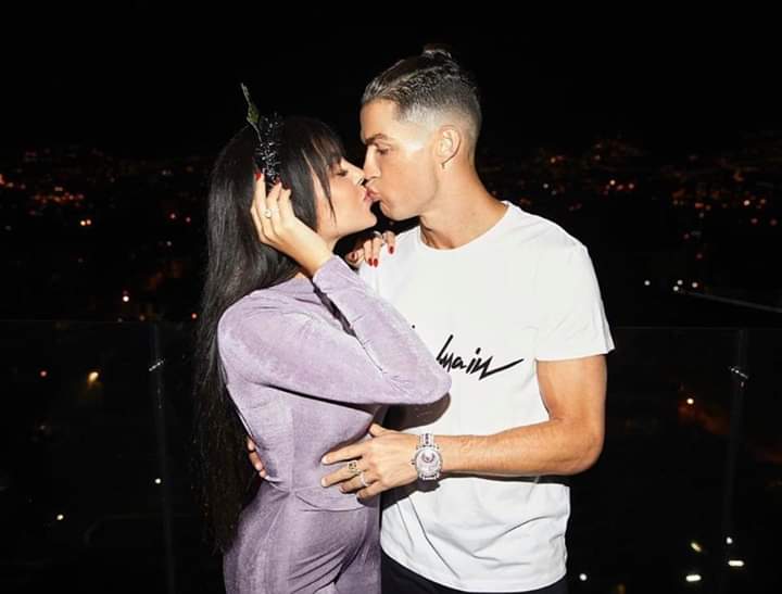 Ronaldo Proposes To Georgina Rodriguez